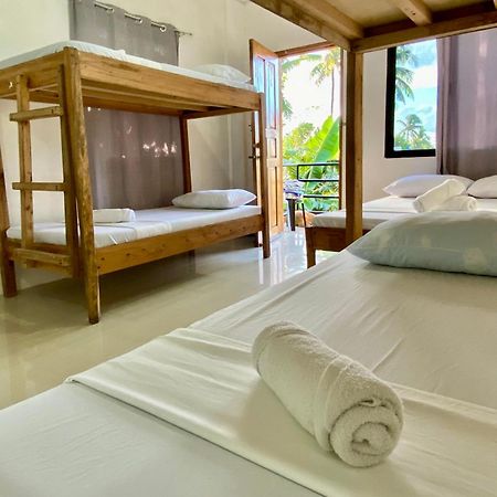 Reddot Guest House เจเนอรัลลูนา ภายนอก รูปภาพ