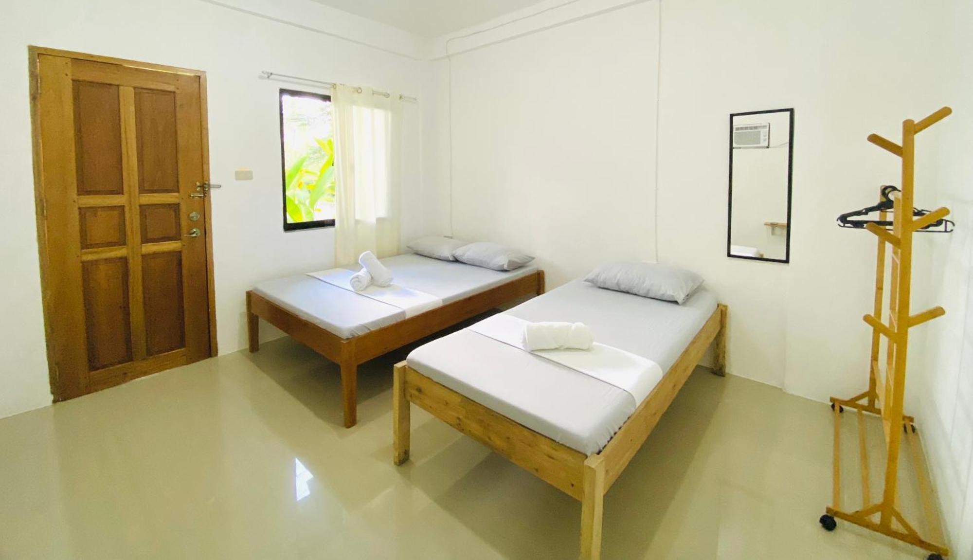Reddot Guest House เจเนอรัลลูนา ภายนอก รูปภาพ