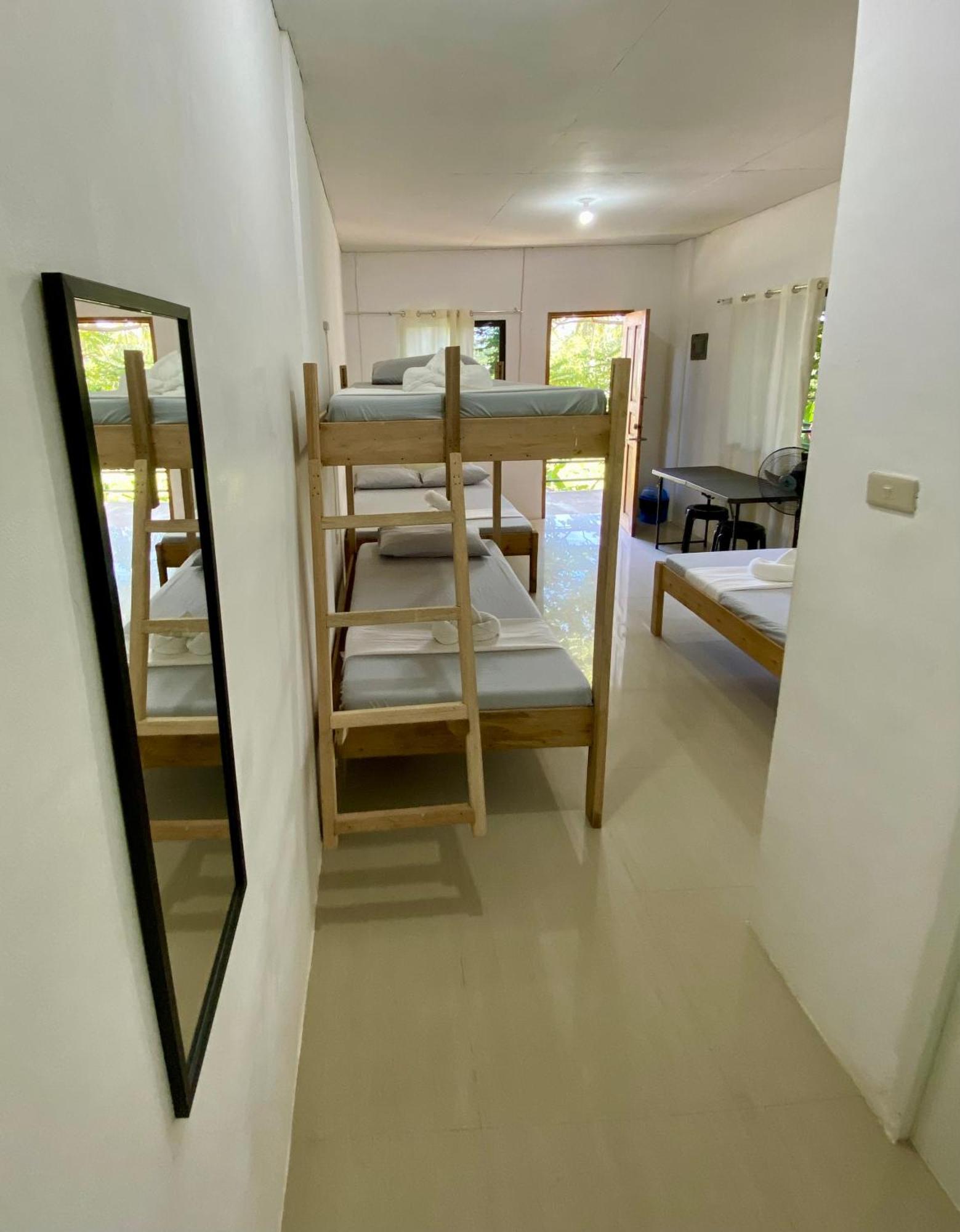 Reddot Guest House เจเนอรัลลูนา ภายนอก รูปภาพ