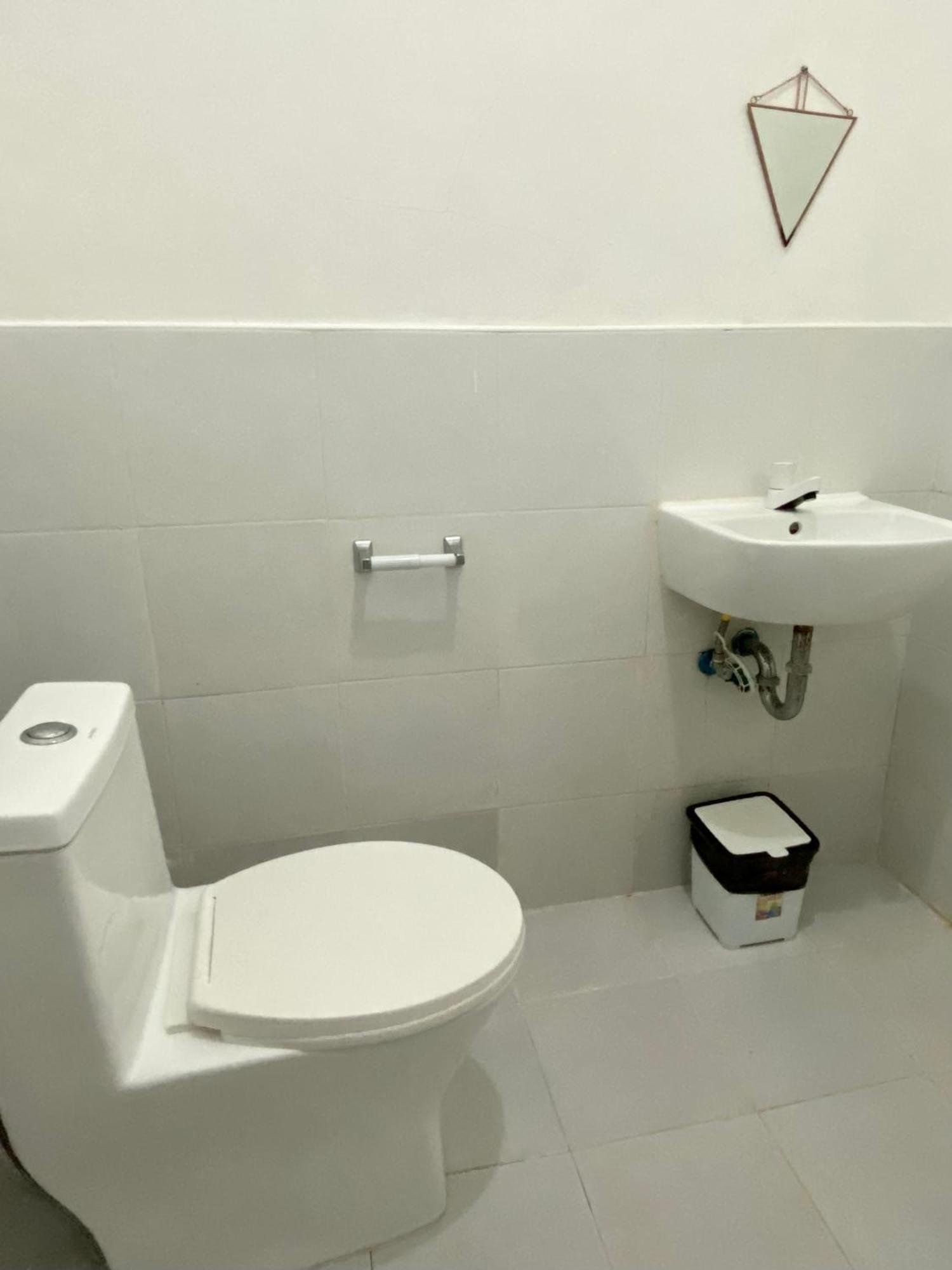 Reddot Guest House เจเนอรัลลูนา ภายนอก รูปภาพ